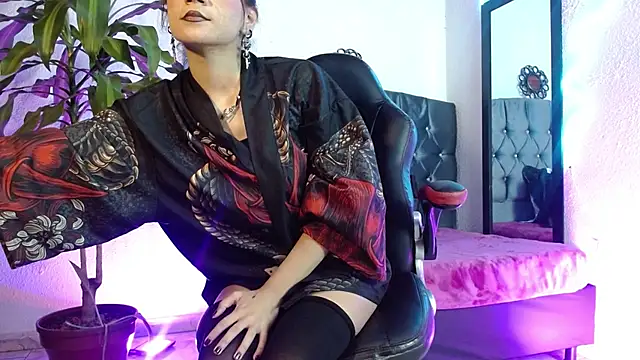Henutmire Rossi online show from 3, 6, 2026
