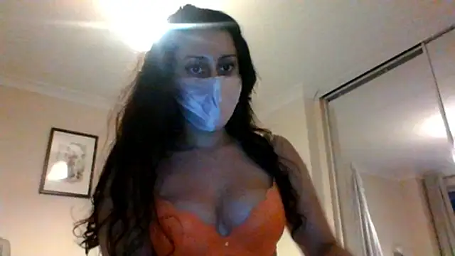 Snapshot of leila_salem chatting on 11, 6, 2026 leila salem online show from 11, 6, 2026