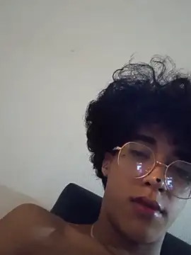 boy max latin online show from 15, 6, 2026