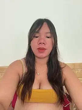 Snapshot of Suki-love chatting on 9, 7, 2026 Suki-love online show from 9, 7, 2026