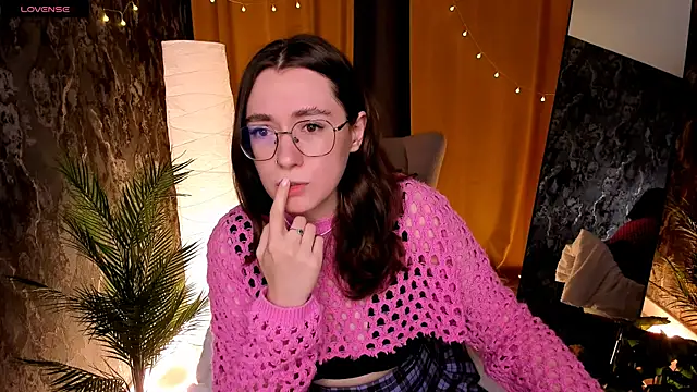 Snapshot of polly_pop_ chatting on 12, 7, 2026 polly pop online show from 12, 7, 2026