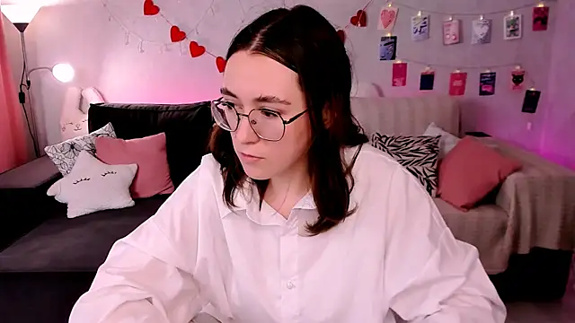Snapshot of polly_pop_ chatting on 15, 7, 2026 polly pop online show from 15, 7, 2026