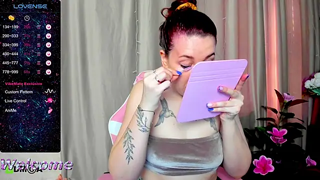 Snapshot of Arya_Curves chatting on 5, 6, 2026 Arya Curves online show from 5, 6, 2026