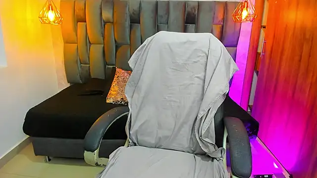 Snapshot of Miel_ferrer chatting on 2, 7, 2026 Miel ferrer online show from 2, 7, 2026