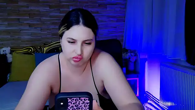 Snapshot of MiraHaze chatting on 8, 2, 2025 MiraHaze online show from 8, 2, 2025