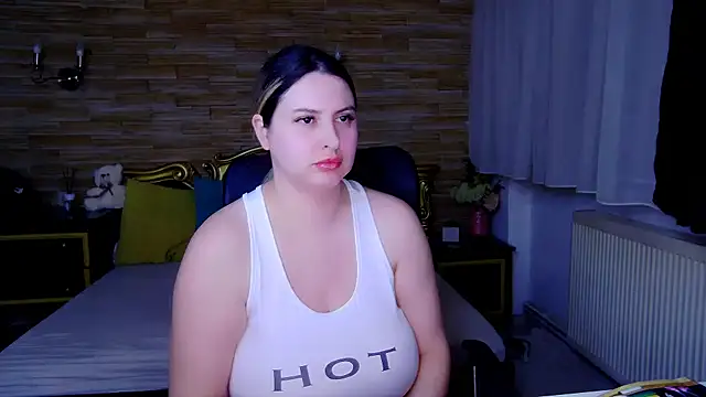 Snapshot of MiraHaze chatting on 12, 2, 2025 MiraHaze online show from 12, 2, 2025