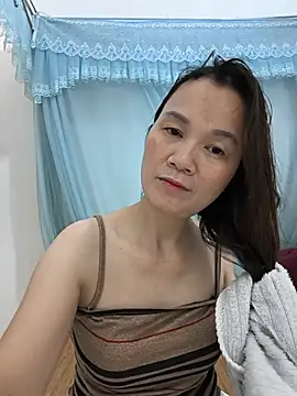 Snapshot of Lye_lovely chatting on 12, 6, 2026 Lye lovely online show from 12, 6, 2026