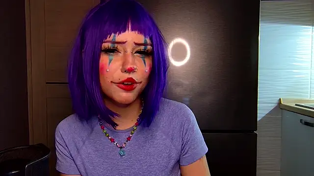 YunaLeaf online show from 24, 6, 2026