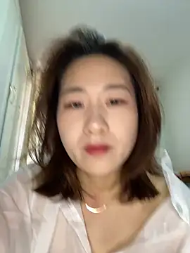 Snapshot of U-mi chatting on 2, 6, 2026 U-mi online show from 2, 6, 2026