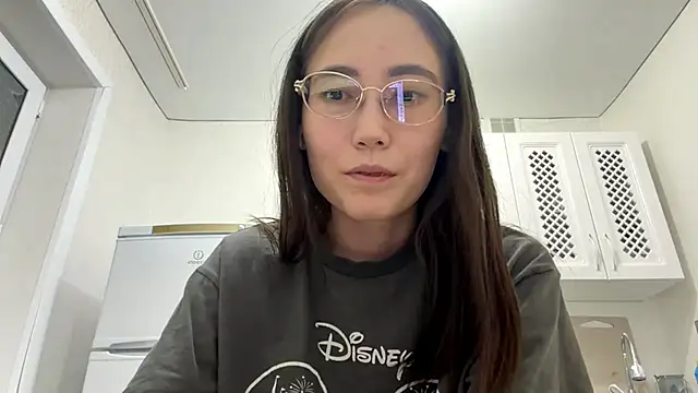 VickieTrudo online show from 21, 6, 2026