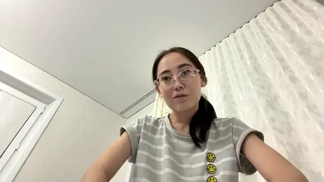 VickieTrudo online show from 1, 7, 2026