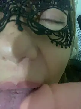 lulupiecitosamor online show from 26, 6, 2026