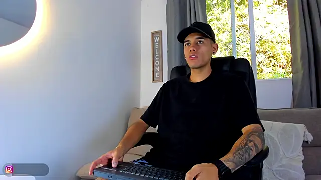 Snapshot of NickCopeer_ chatting on 2, 7, 2026 NickCopeer online show from 2, 7, 2026
