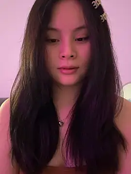 Snapshot of enen-123 chatting on 22, 6, 2026 enen-123 online show from 22, 6, 2026
