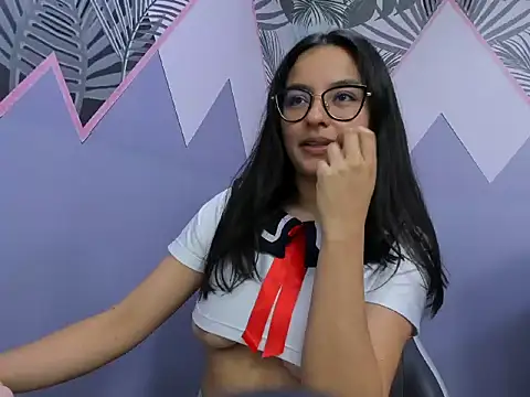 AuroraGreyy online show from 8, 6, 2026