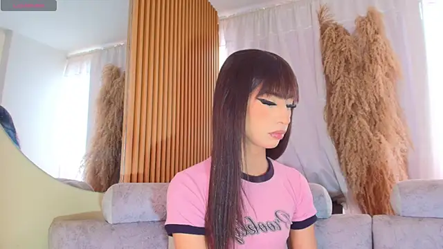 Snapshot of Victoria_Bigcock chatting on 17, 7, 2026 Victoria Bigcock online show from 17, 7, 2026