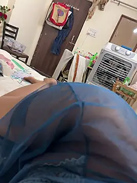 cute girl 99 online show from 18, 6, 2026