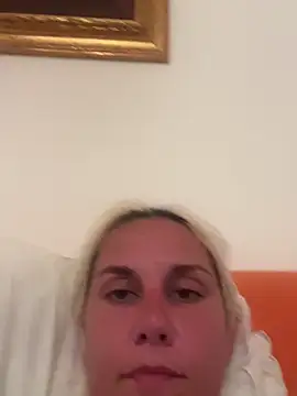 Sofia beee online show from 3, 7, 2026
