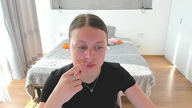 Kitkatvel online show from 25, 6, 2026