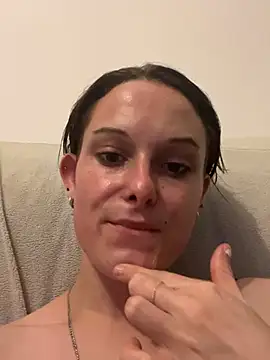 Quenn667 online show from 11, 6, 2026