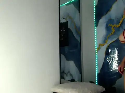 Yasmine Tapias online show from 20, 6, 2026