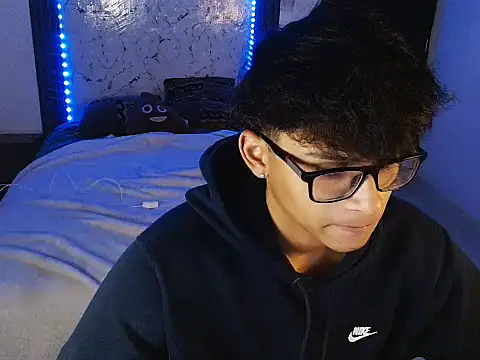 Mr yisuzz online show from 15, 6, 2026