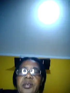 Snapshot of zeebighips chatting on 19, 7, 2026 zeebighips online show from 19, 7, 2026