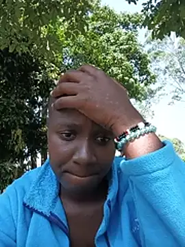 Snapshot of Ebonylouisa chatting on 5, 7, 2026 Ebonylouisa online show from 5, 7, 2026