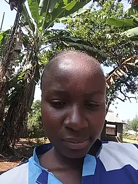Snapshot of Ebonylouisa chatting on 7, 7, 2026 Ebonylouisa online show from 7, 7, 2026