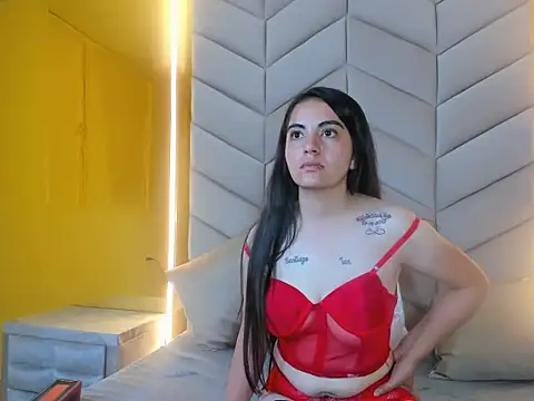 lauraura online show from 26, 5, 2026