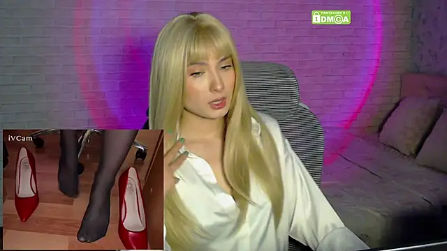 Snapshot of Monica_Everly chatting on 29, 5, 2026 Monica Everly online show from 29, 5, 2026