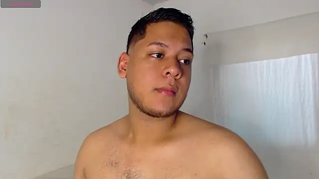 Snapshot of nicolas_cr1 chatting on 3, 6, 2026 nicolas cr1 online show from 3, 6, 2026