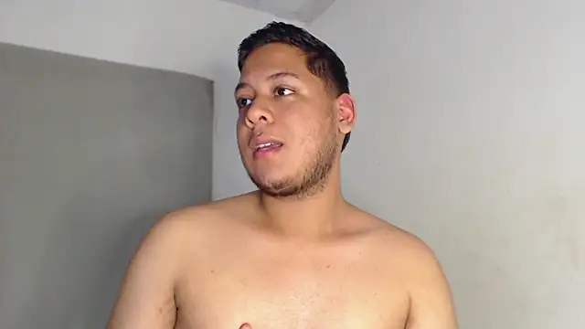 Snapshot of nicolas_cr1 chatting on 17, 6, 2026 nicolas cr1 online show from 17, 6, 2026