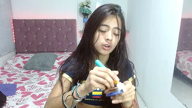 sofiacumgil online show from 7, 7, 2026