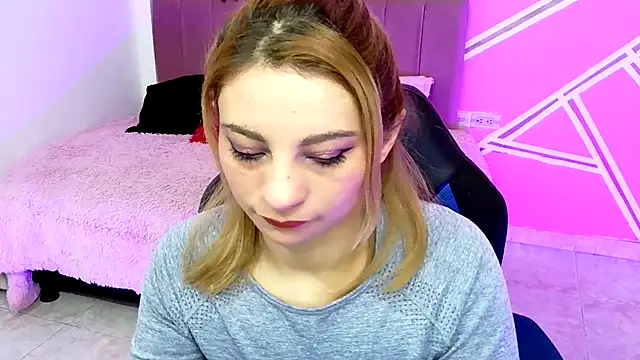 Snapshot of Barbie__sweet chatting on 4, 6, 2026 Barbie sweet online show from 4, 6, 2026