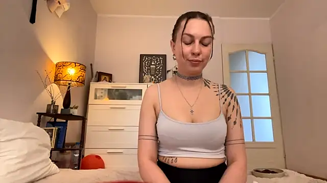 Snapshot of EvelynCharm_ chatting on 26, 5, 2026 EvelynCharm online show from 26, 5, 2026