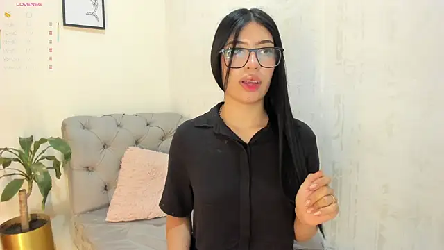 Snapshot of violet_rose_8 chatting on 27, 5, 2026 violet rose 8 online show from 27, 5, 2026