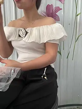 Ure sexy online show from 4, 6, 2026