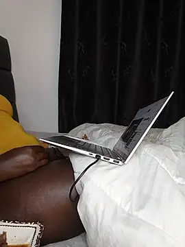 Snapshot of melaninglasskin chatting on 5, 6, 2026 melaninglasskin online show from 5, 6, 2026