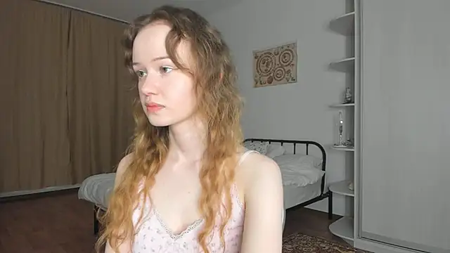 babymolly2 online show from 15, 6, 2026
