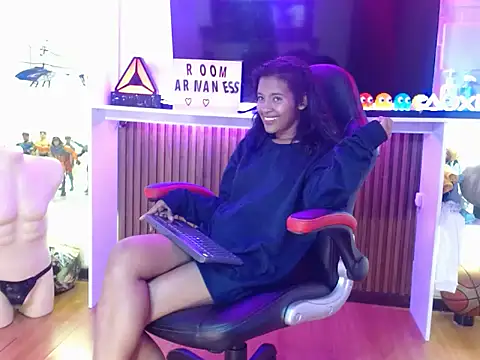  QueenMarilyn online show from 9, 6, 2026