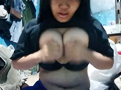 Snapshot of angelicnaughtybb chatting on 26, 7, 2026 angelicnaughtybb online show from 26, 7, 2026