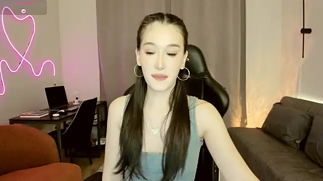 Snapshot of lilly_mighty chatting on 1, 7, 2026 lilly mighty online show from 1, 7, 2026