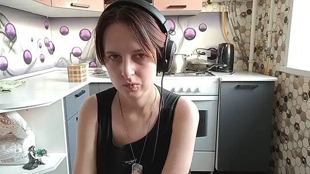 Snapshot of Saranade chatting on 9, 7, 2026 Saranade online show from 9, 7, 2026