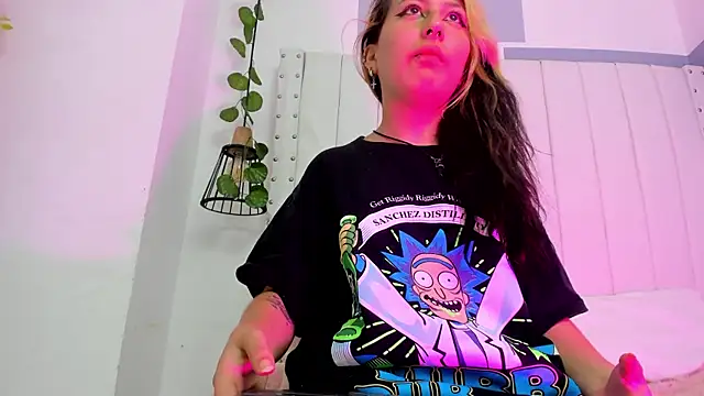 Snapshot of BellaJonnson chatting on 13, 6, 2026 BellaJonnson online show from 13, 6, 2026