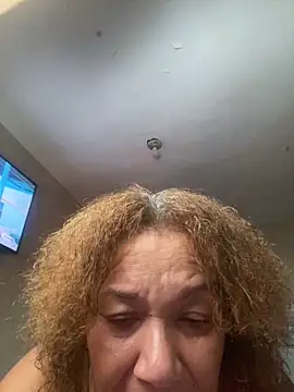 Snapshot of rosanna78322 chatting on 11, 6, 2026 rosanna78322 online show from 11, 6, 2026