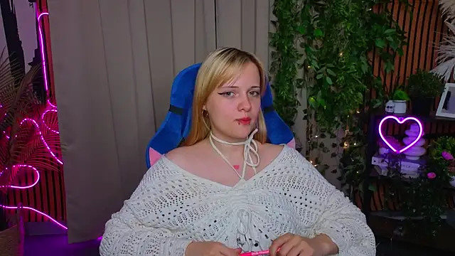 Snapshot of TracyWalton chatting on 8, 6, 2026 TracyWalton online show from 8, 6, 2026