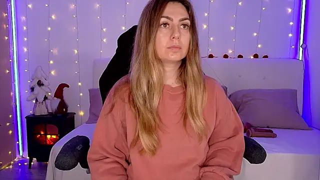 LindaWhite  online show from 15, 12, 2025