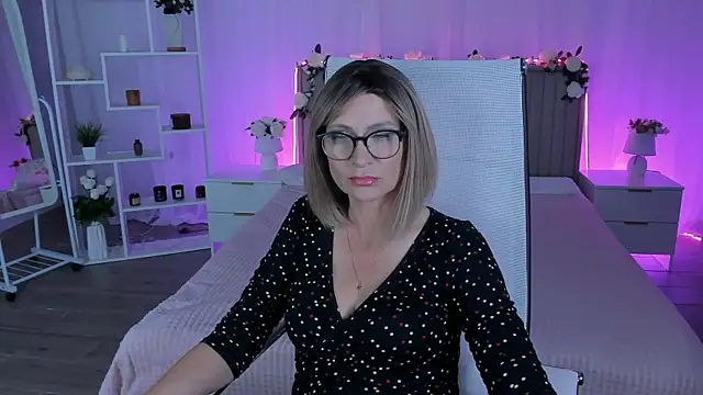 LioraVale online show from 13, 7, 2026