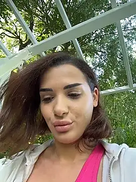 chloenyx online show from 30, 5, 2026